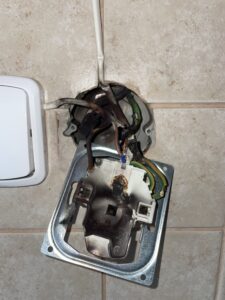 IMG 0065 225x300